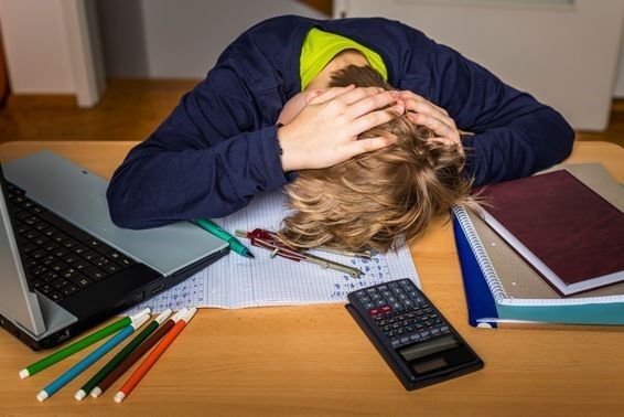 مزایا و معایب کلاس های آنلاین زبان انگلیسی مزایا و معایب کلاس های آنلاین زبان انگلیسی