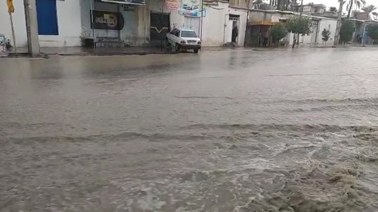 فیلمی از جاری شدن سیلاب در معابر خاوران