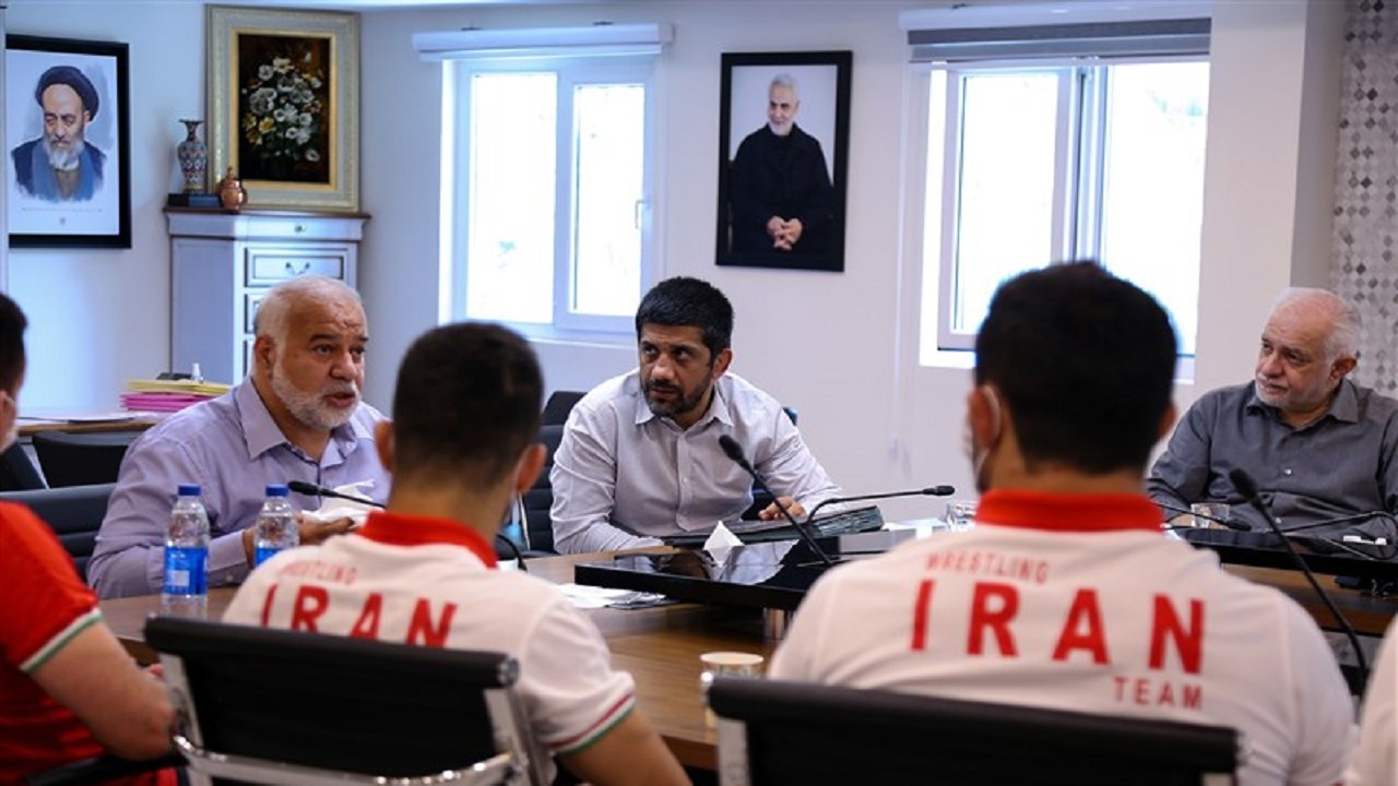 مدیر عامل سابق باشگاه پرسپولیس در جمع آزادکاران المپیکی/ از عباس حاج کناری تقدیر شد