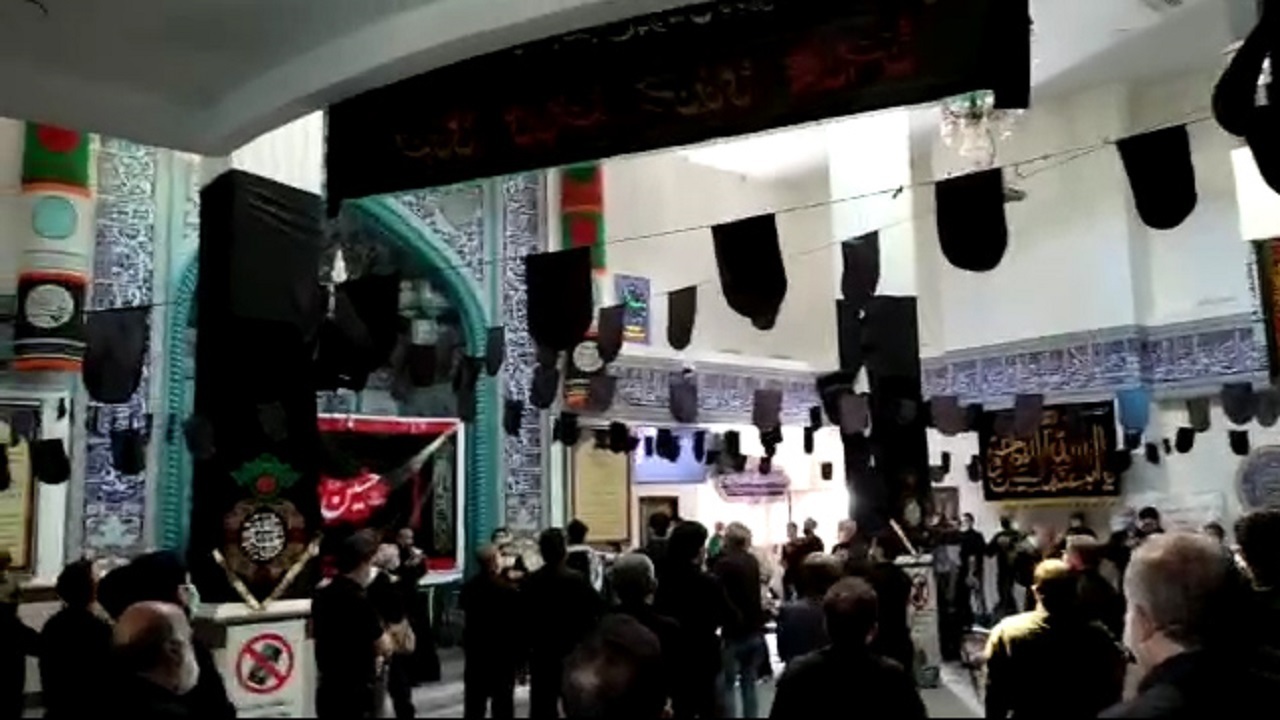 فیلمی از عزاداری شب دوازدهم محرم در مسجد جامع پردیس تهران