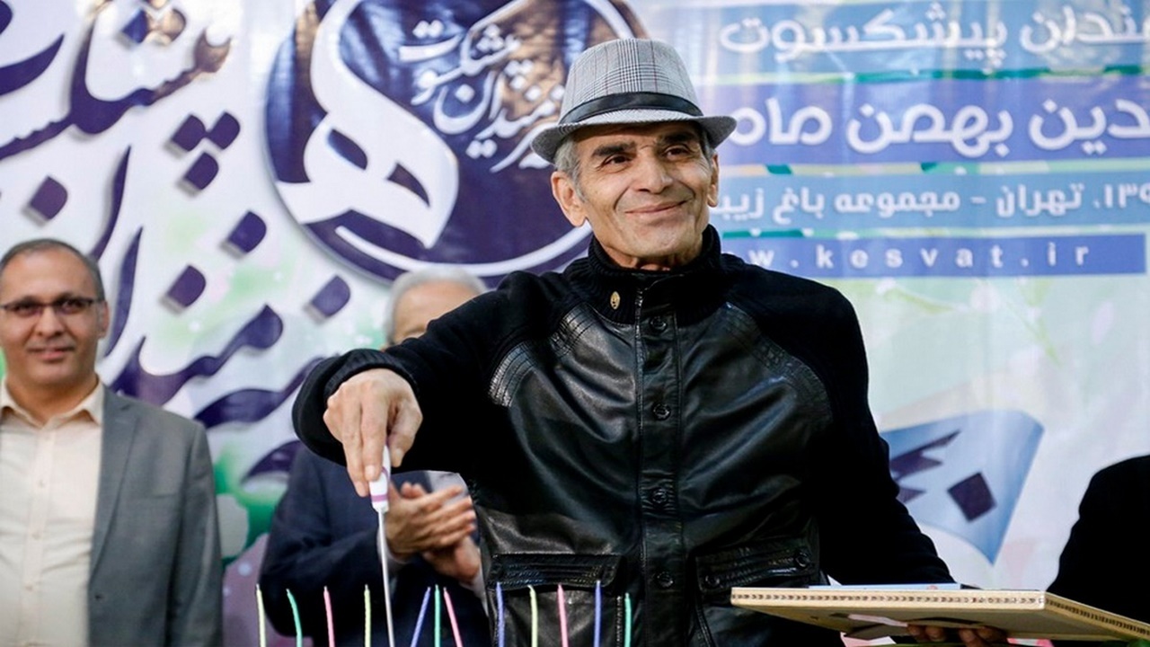 محمد شیری: سرطان خون دارم و کرونا برایم خطرناک است/جمشید هاشم‌پور کرونا گرفته بود، اما بهبود پیدا کرده