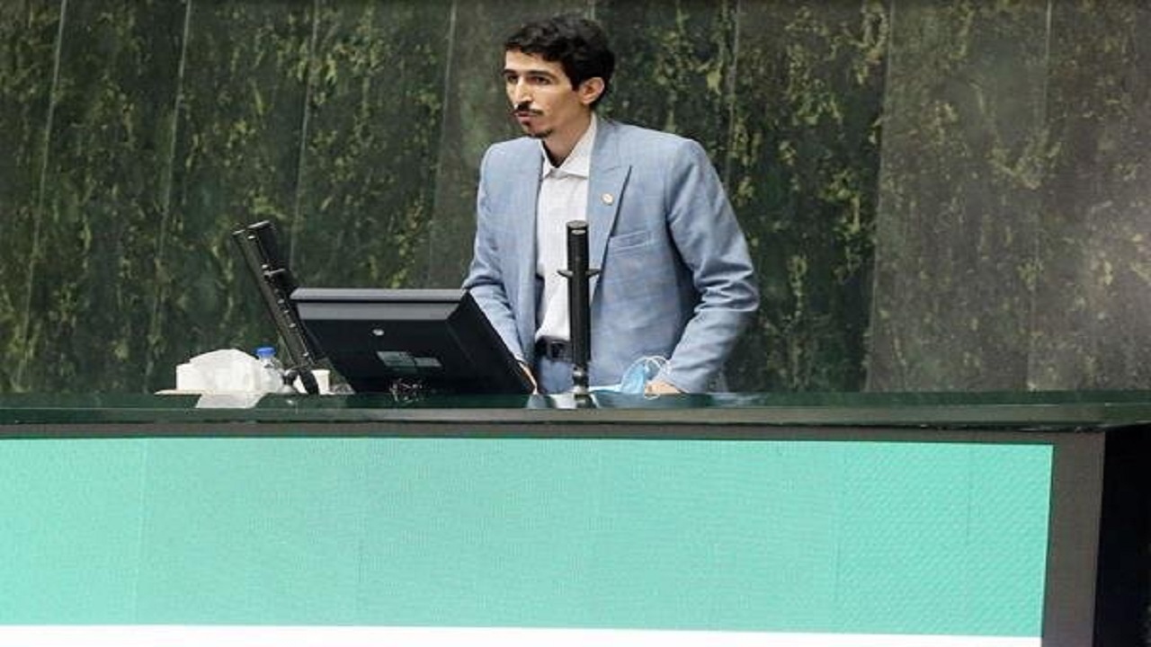 وزیر پیشنهادی ارتباطات وزیر آسانسوری نیست/ زارع پور علیرغم جوان بودن، دارای کارنامه بوده و کاملا عملگراست