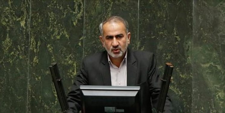 نیروی خارج از آموزش و پرورش نمی‌تواند در این وزارتخانه حرفی برای گفتن داشته باشد