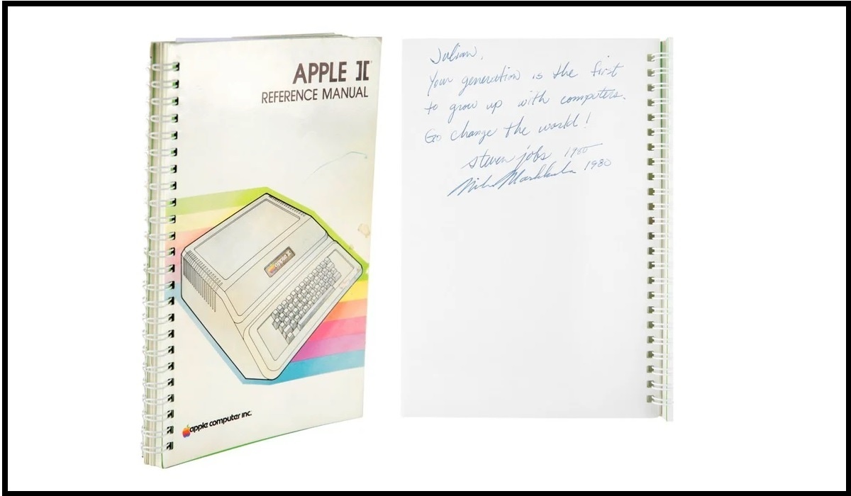فروش دفترچه راهنمای Apple II با امضای استیو جابز
