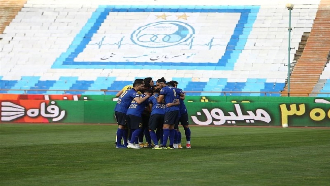 ۲ خرید استقلال در ساختمان باشگاه حضور پیدا نکردند