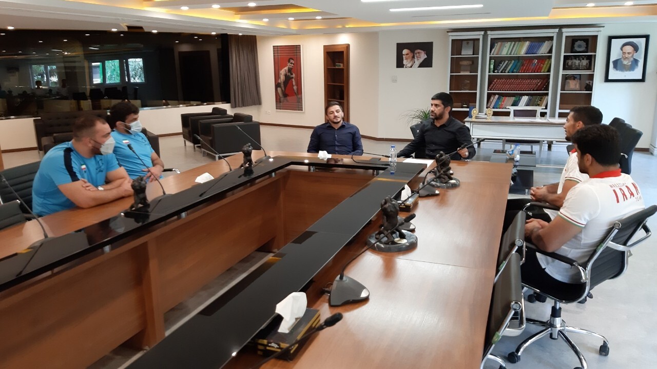 اهدای پاداش فدراسیون کشتی به مدال آوران المپیک
