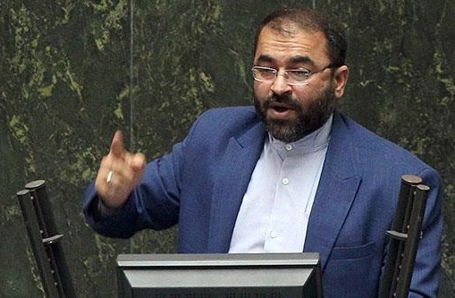 زارع‌پور انگیزه و تخصص وزارت ارتباطات را دارد
