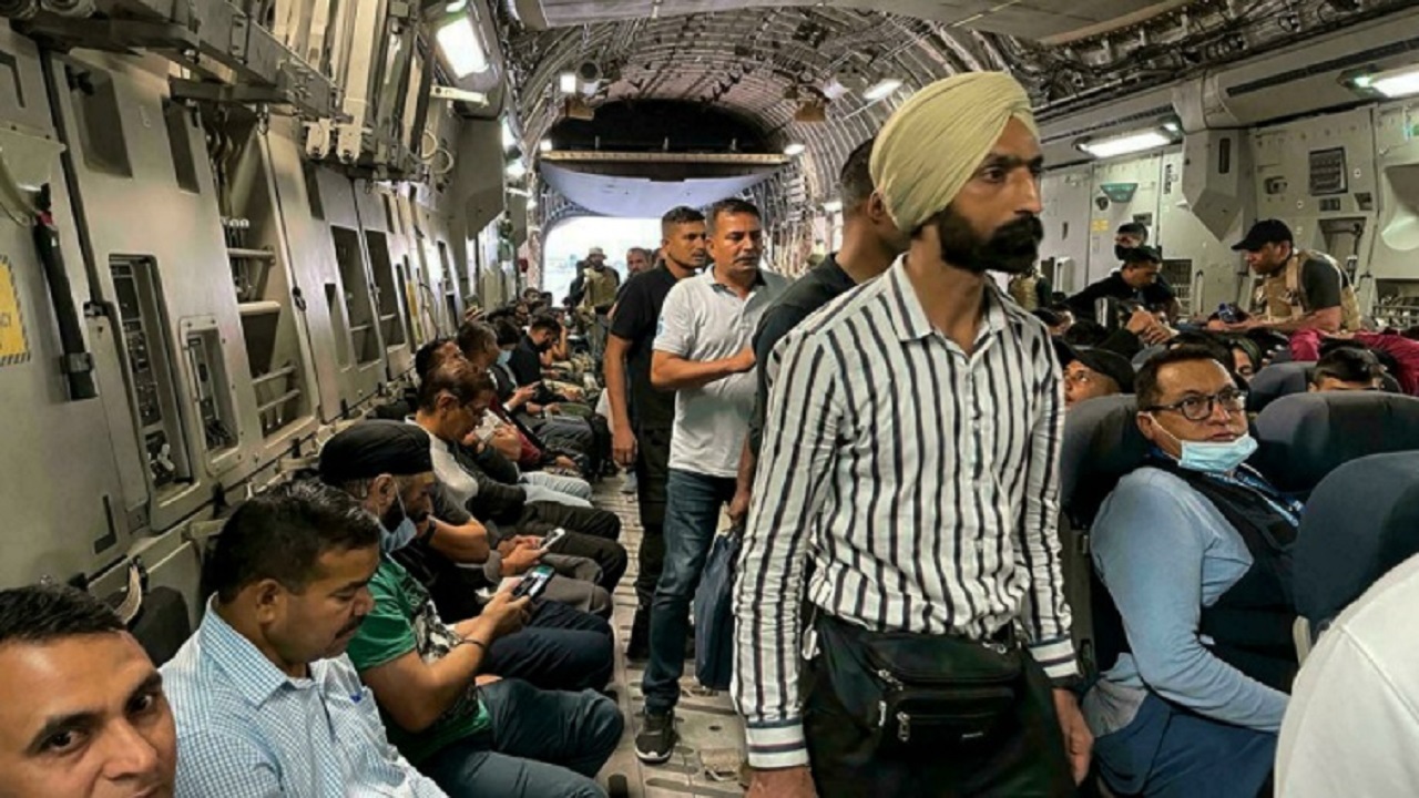 هند ۱۰۷ نفر از اتباع خود را از افغانستان خارج کرد