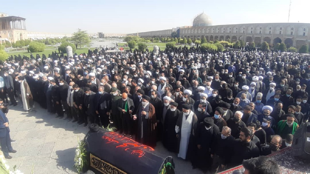 پیکر  آیت الله سیدکمال فقیه‌ایمانی در خاک آرمید