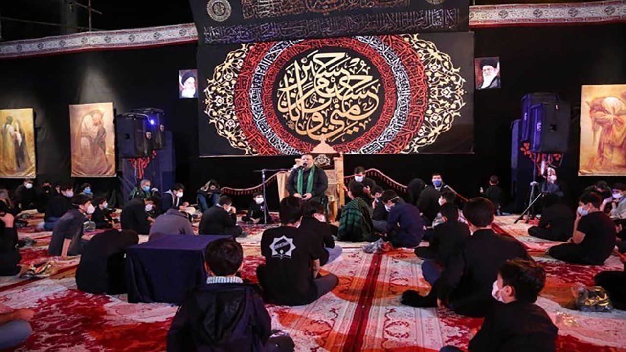 تمام فضا و امکانات مصلی نماز جمعه شهر در اختیار مجریان طرح واکسیناسیون این شهرستان قرار دارد
