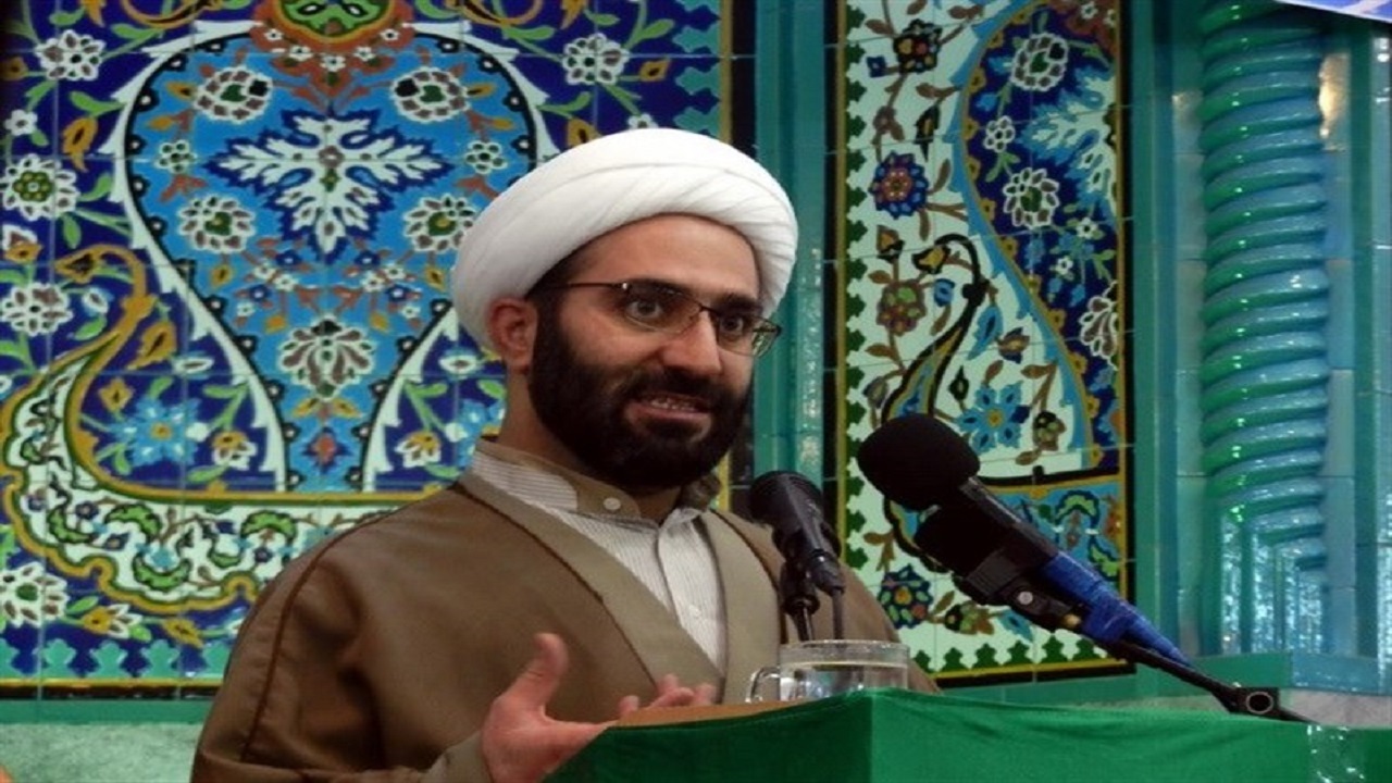 مروری بر زندگی و سیره علمی امام هادی (ع) / چگونه امام نقطه اتصال میان آسمان و زمین است؟