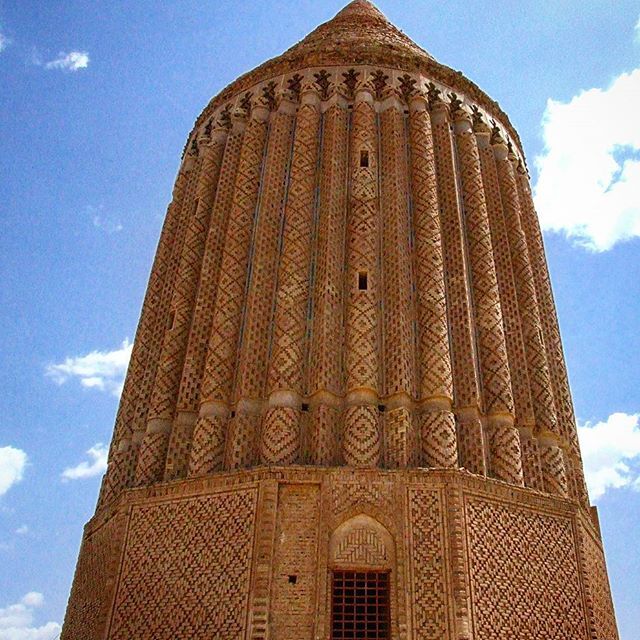 برج کشمر بردسکن یکی از شاهکار&zwnj;های معماری ایران+ تصاویر