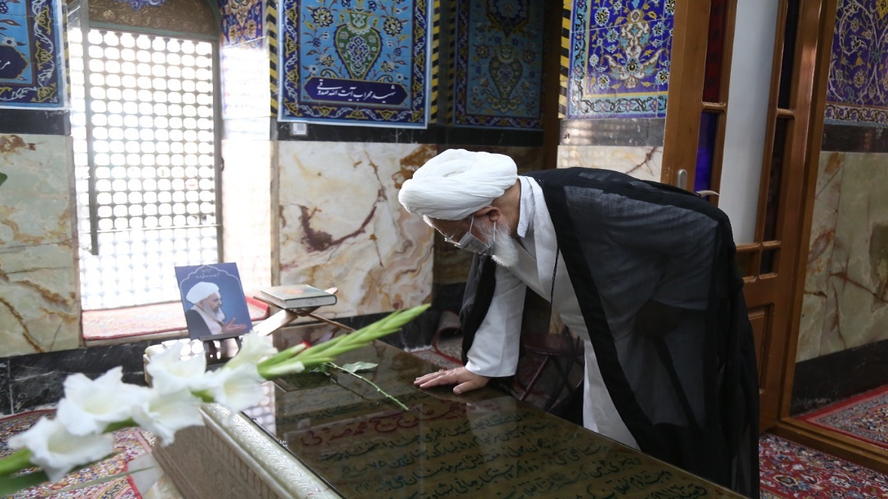 آرامگاه اولین امام جمعه یزد غبارروبی شد+تصاویر