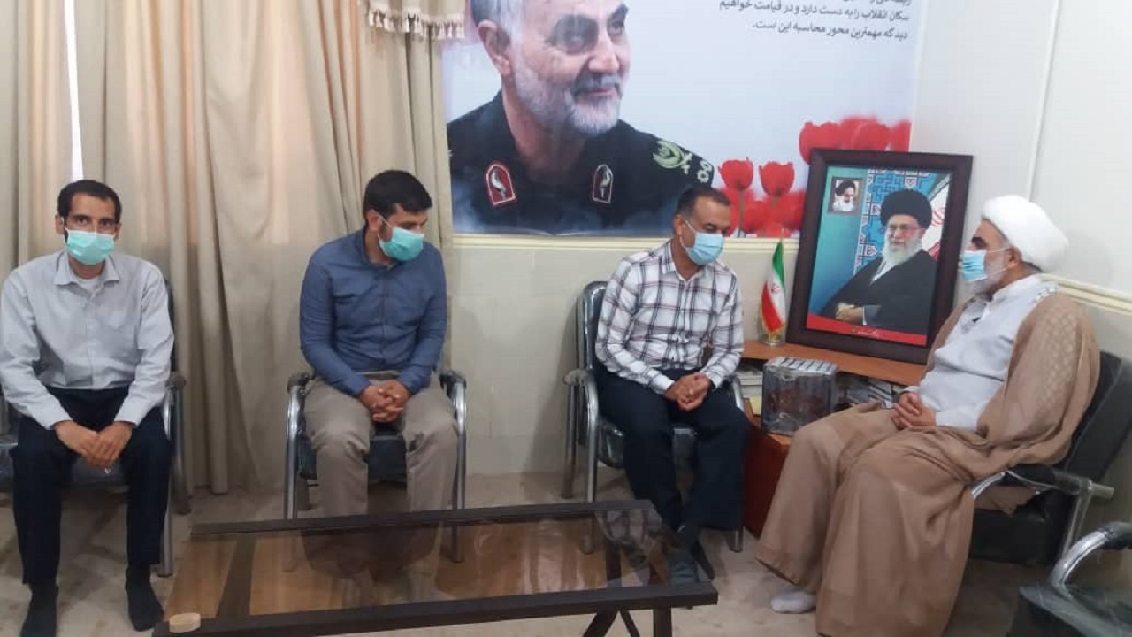 دعوت امام جمعه آبادان از عموم مردم جهت پیوستن به مسابقات کتابخوانی رضوی