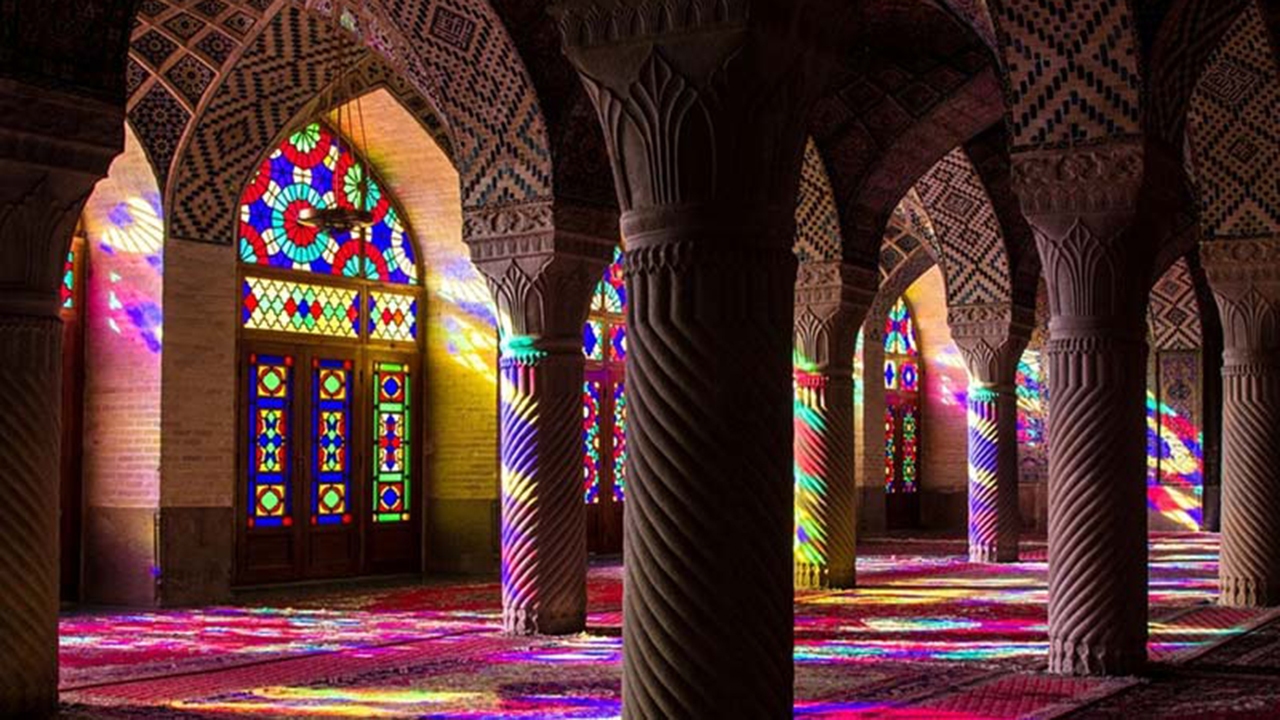 مسجد زیبای نصیرالملک شیراز میزبان مولودی خوانان غدیر