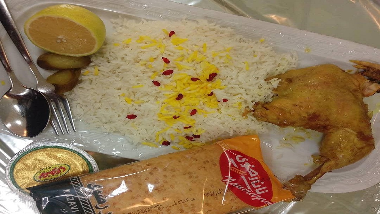 طبخ و توزیع ۲۰۰ هزار پرس اطعام علوی توسط خادمیاران رضوی در تهران