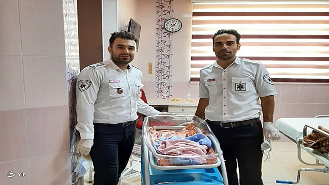 نجات جان مادر و نوزاد توسط اورژانس ۱۱۵ مهاباد