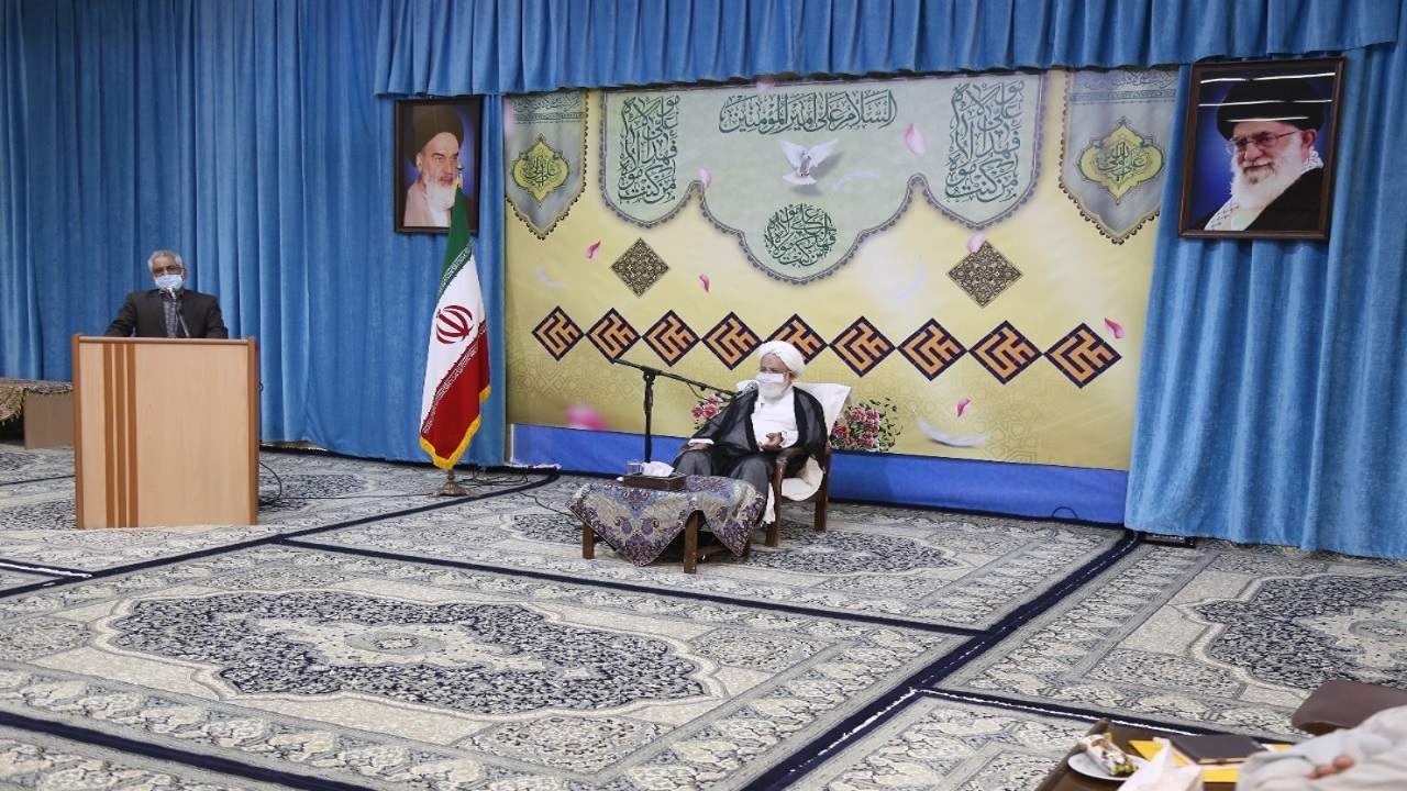 نماز جمعه باید به پایگاه بصیرت‌بخشی تبدیل شود