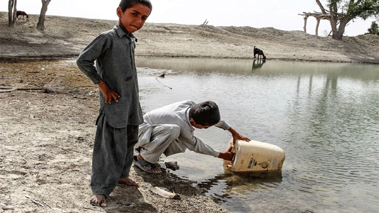 کمیابی آب شیرین در چابهار/  مسئولان فکری کنند!