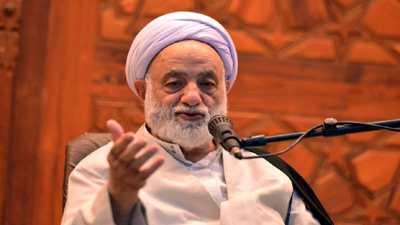 خودباختگی در پوشش هایمان بیداد می‌کند/ جلوه گری عامل ایجاد آسیب در فضای کسب و کار