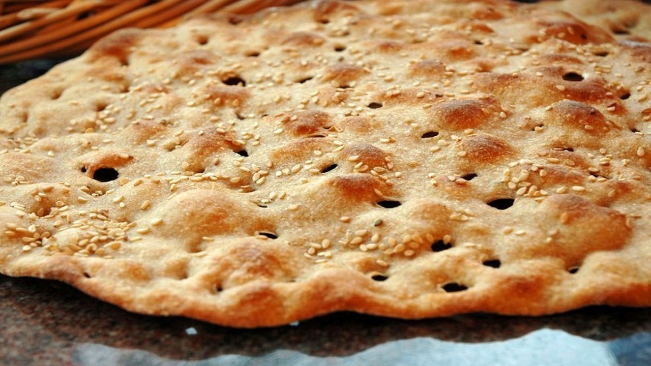 سهمیه آرد ۲۴ نانوایی متخلف در چهارمحال و بختیاری کسر و قطع شد
