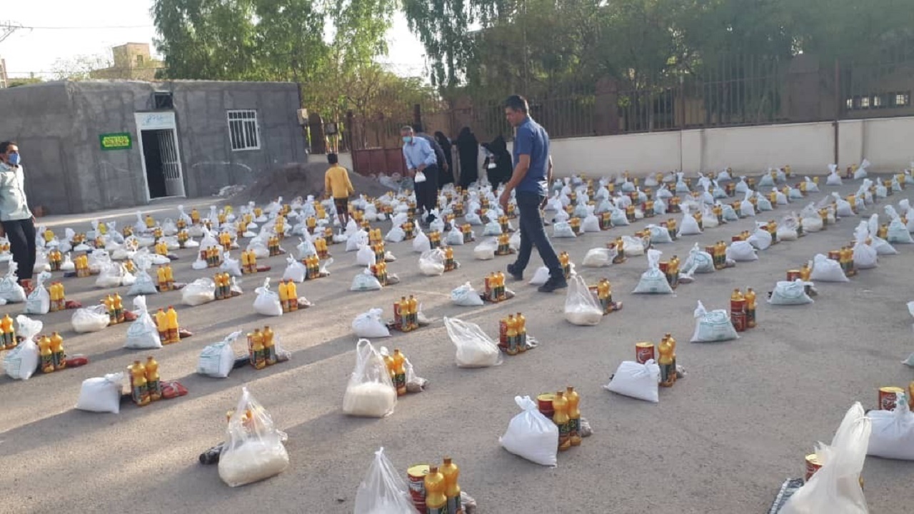 توزیع بیش از ۲۵۰ بسته غذایی بین نیازمندان کرمانی
