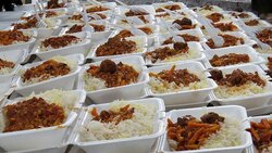 ترسیم «یا علی مدد» با شن + فیلم