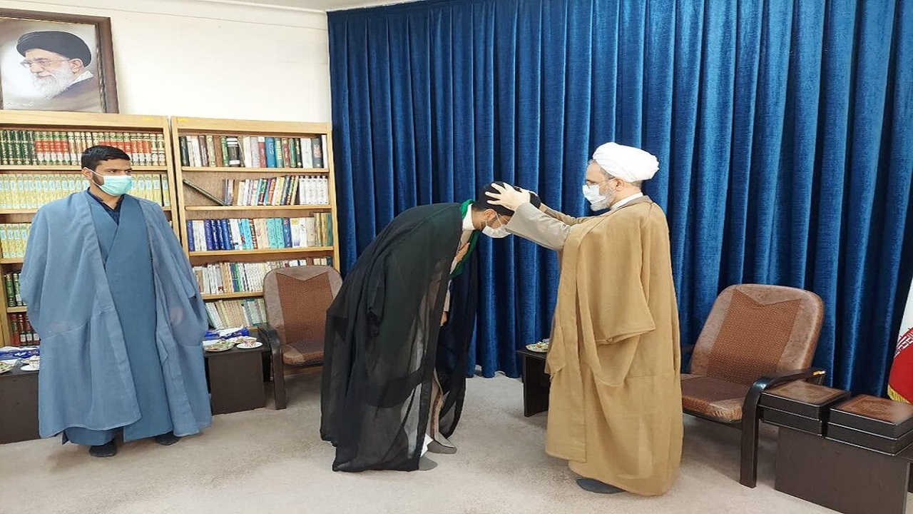 طلاب جوان قم معمم شدند