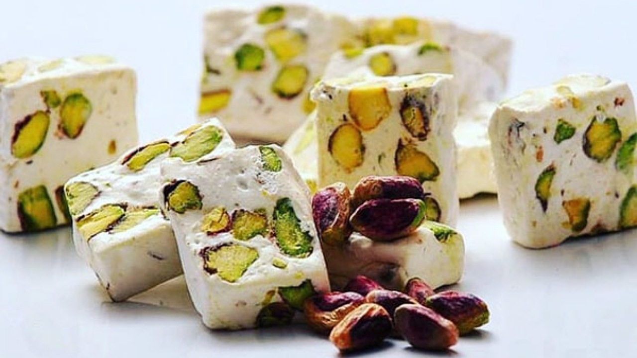 سایه گرانی بر سوغات شیرین نصف جهان