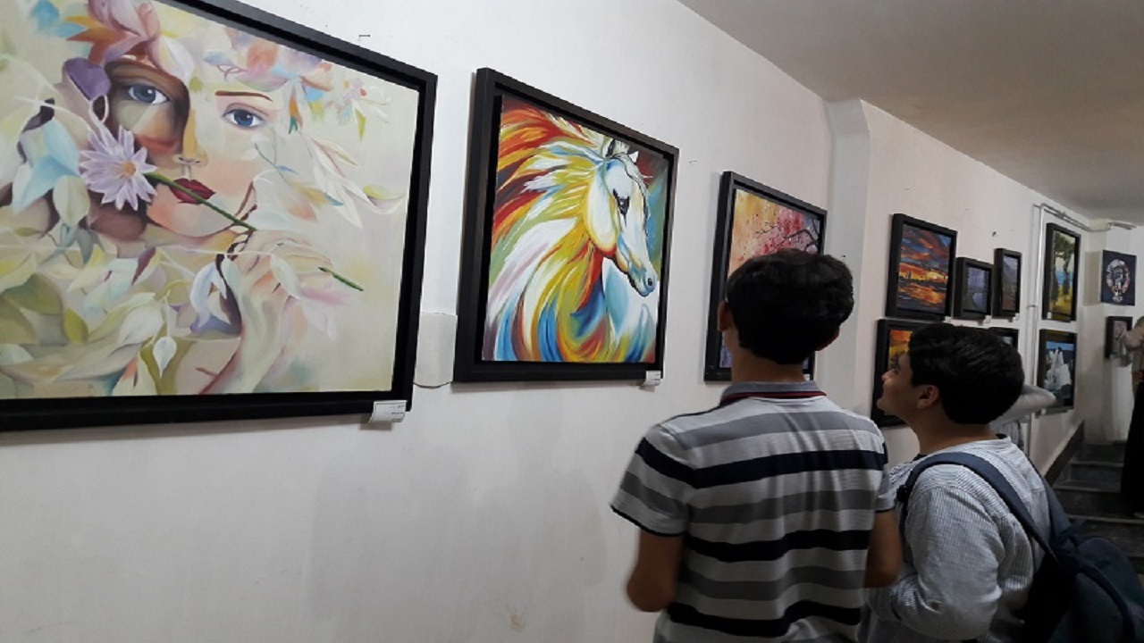 نمایشگاه گروهی نقاشی در سقز برپا شد