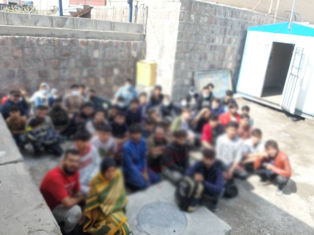 دستگیری ۵۱ نفر از اتباع خارجی در گمرک بازرگان حین عبور غیرقانونی