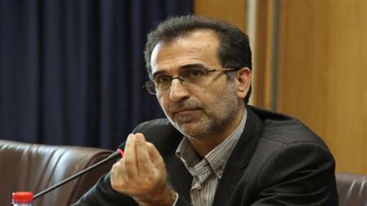 دولت سیزدهم از نخبگان برای حل مشکلات یاری بگیرد