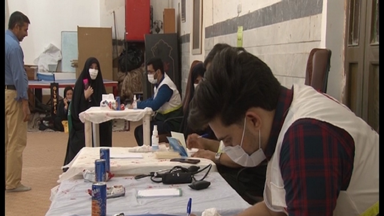 ۴۱ هزار و سی بسته نوشت افزار بین دانش آموزان نیازمند قمی شد