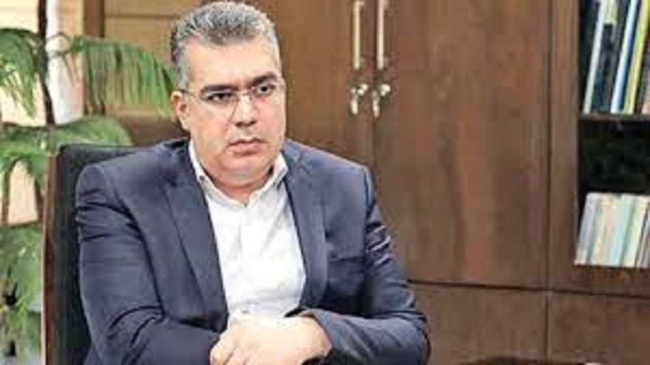 افراد دخیل در قیمت‌گذاری خودرو را به بورس معرفی کنید