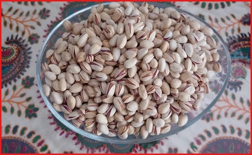 کرونا و چالش&zwnj;های فصل برداشت پسته در رفسنجان/از حضور متکدیان پاکستانی تا کارگران فصلی