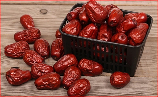 ماجرای رویش کاخی مجلل در یک باغ/ احیای قنات&zwnj;ها؛ مرهمی بر زخم کم&zwnj;آبی/ صدای پای مهر، بوی شهریه اجباری به مشام می&zwnj;رسد