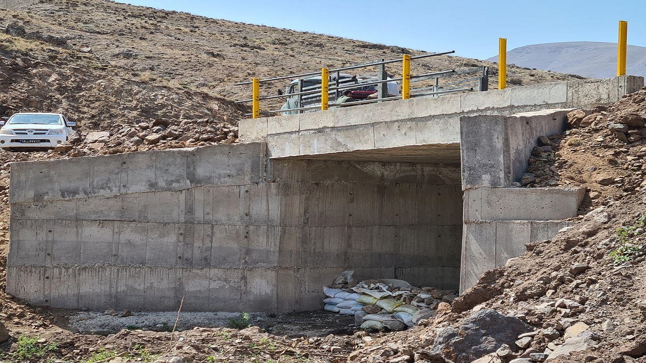 بهره برداری از پل ورودی روستای قارخون