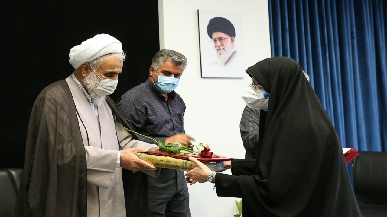تجلیل از پزشکان نمونه استان قزوین