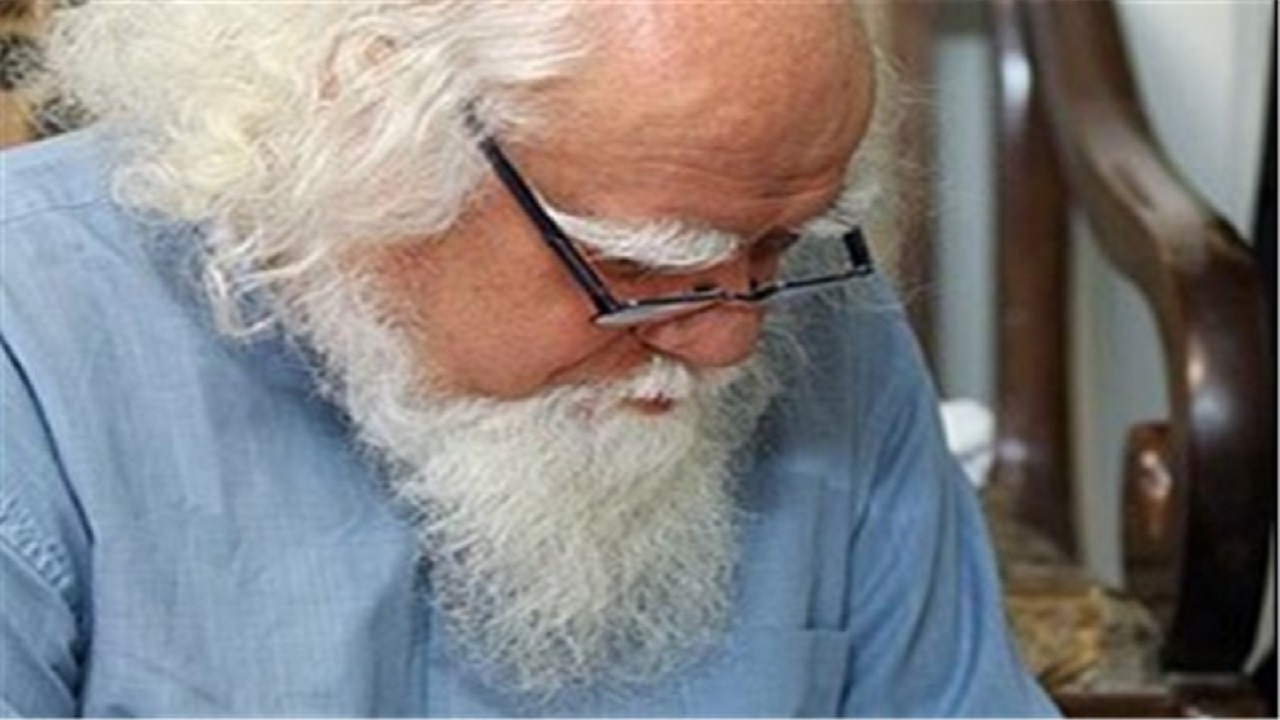 سیری در افکار علامه محمدرضا حکیمی/ از تقدیم شعر به سیدحسن نصرالله تا ارسال نامه به فیدل کاسترو