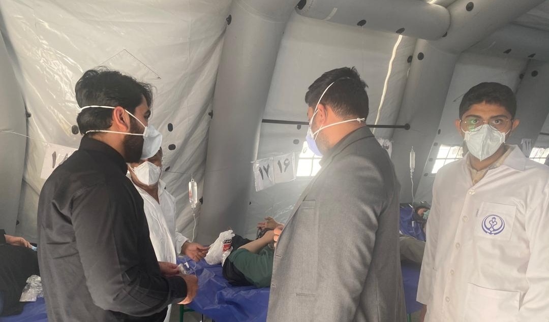 کمک رسانی دانشجویان بسیجی به بخش کرونایی بیمارستان مسلمین شیراز
