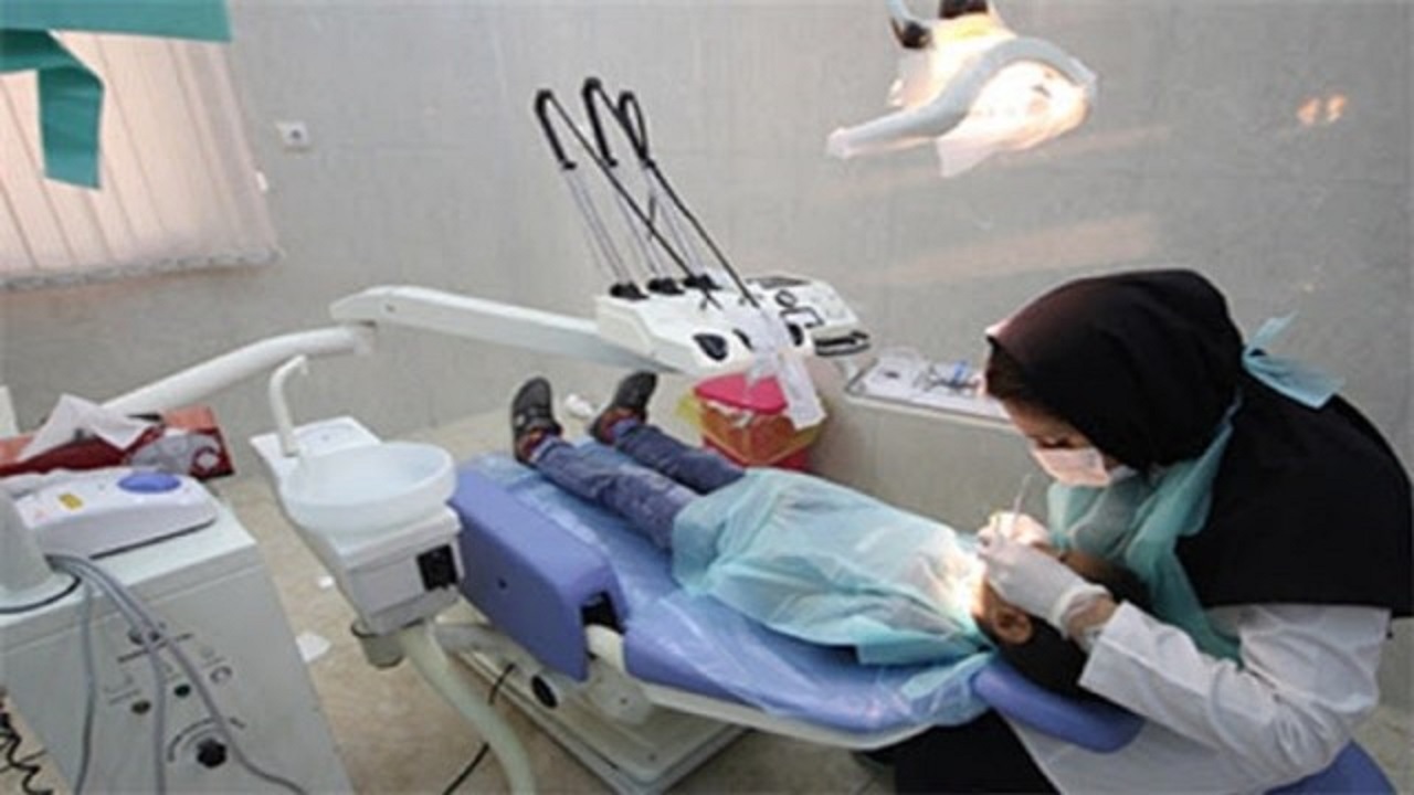 دندان پزشکانی که پایشان به زندان باز شد/خدمت رسانی ۲۶ دندان پزشک جهادی به زندانیان
