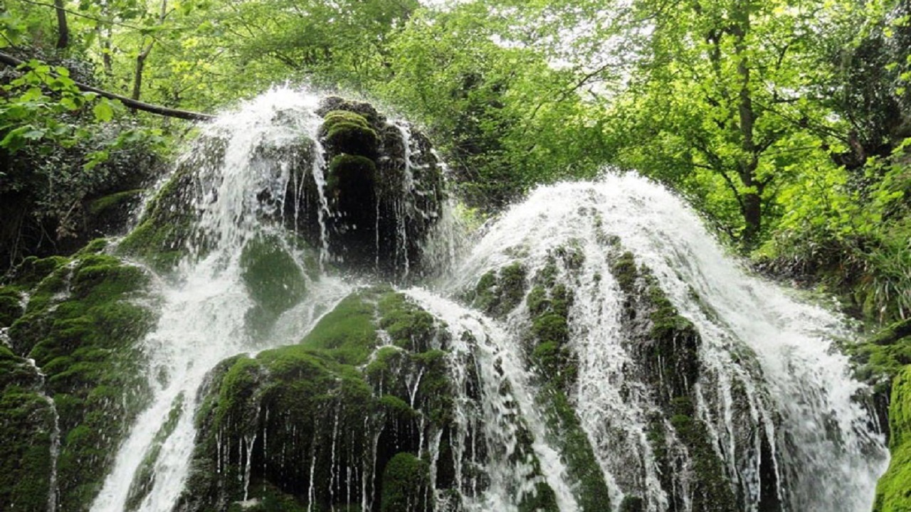 گشت و گذار  در آبشار زیبای آلاشور + فیلم