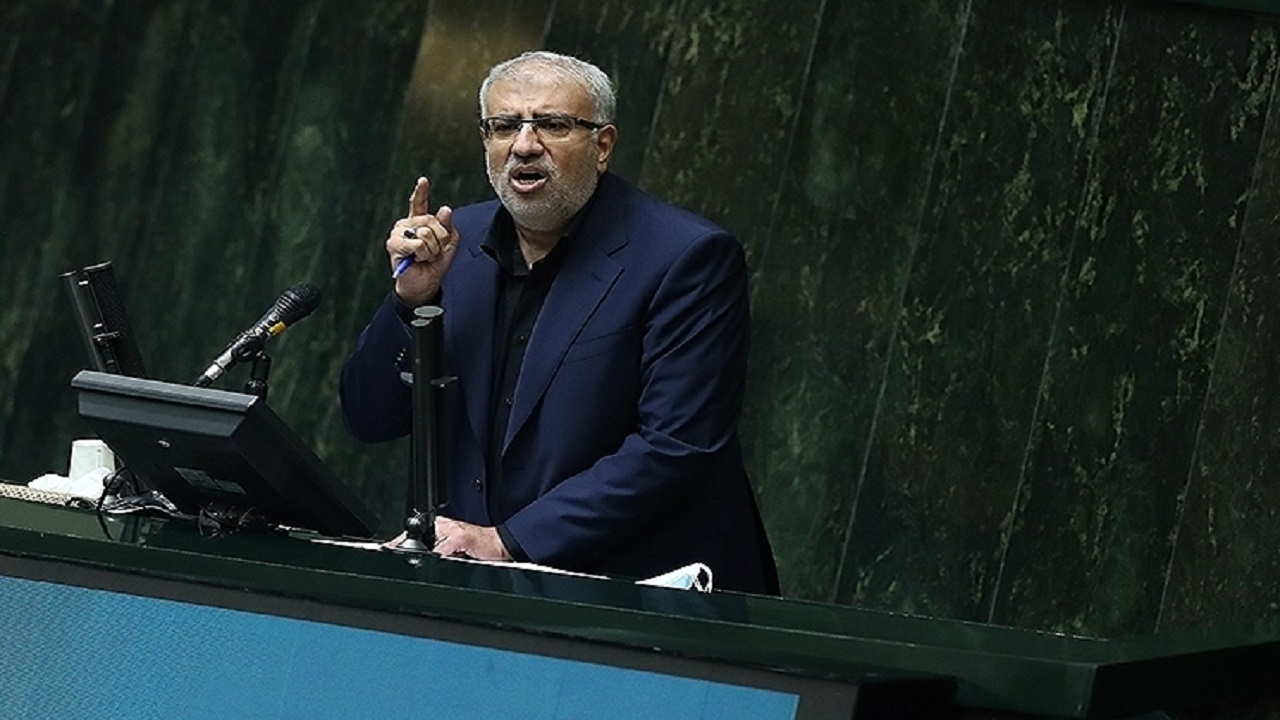 اتفاقات خوبی در بخش فروش نفت رقم خواهد خورد/ اقداماتی برای تامین گاز در فصل سرما در دست اجرا داریم