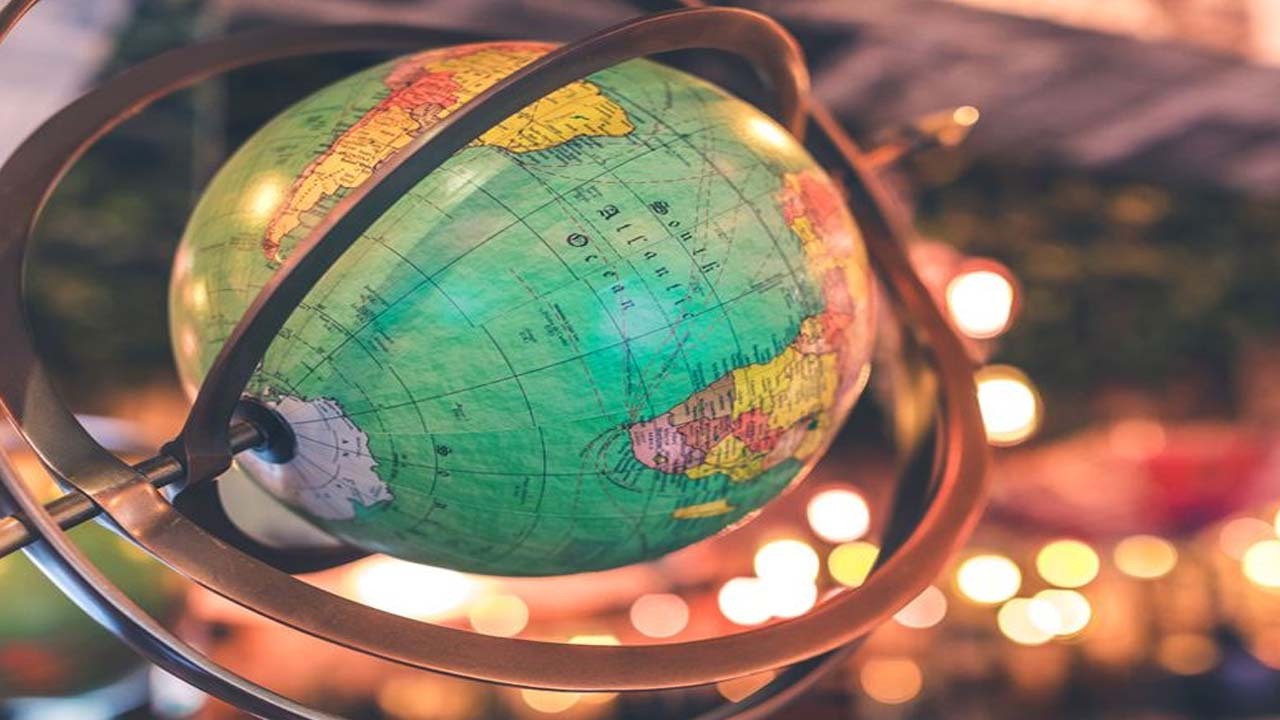  سیاره زمین چند سال دارد؟