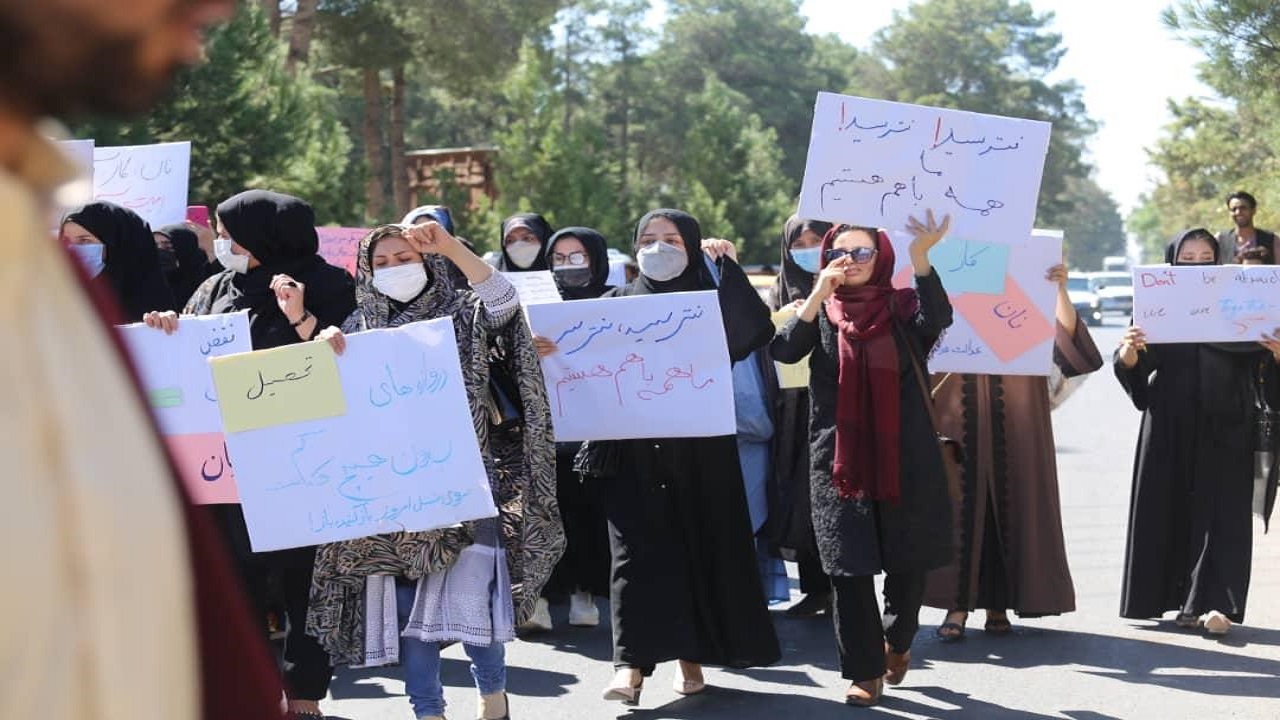 تظاهرات زنان در هرات؛ حقوق زنان نباید نادیده گرفته شود