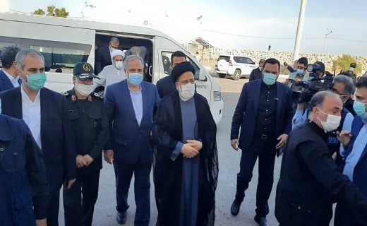 بازدید رئیس جمهور از اسکله صیادی کنارک+تصاویر بازدید رئیس جمهور از اسکله صیادی کنارک+تصاویر