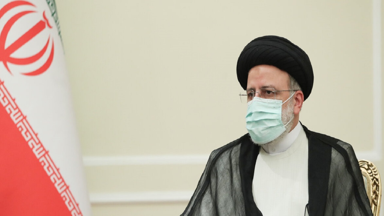 مقاومت در مقابل استکبار و گره‌گشایی از مشکلات مردم، پیام شهداست