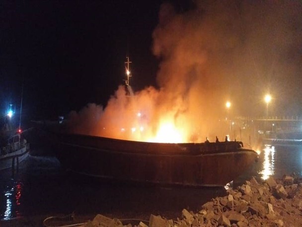 آتش سوزی در اسکله بندرخمیر