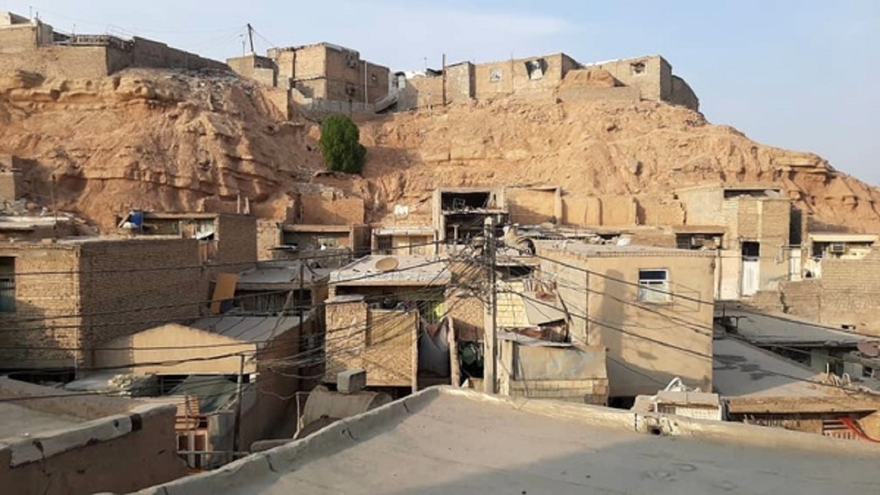 ساکنان مناطق پر خطر اهواز جا به جا می‌شوند