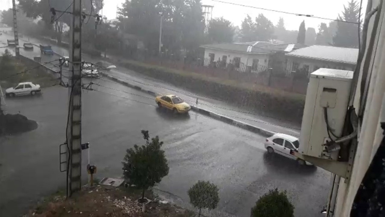 بارش باران تابستانی در بابل + فیلم